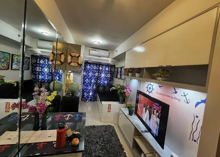 Staycation Ng Bayan Hostal Manila